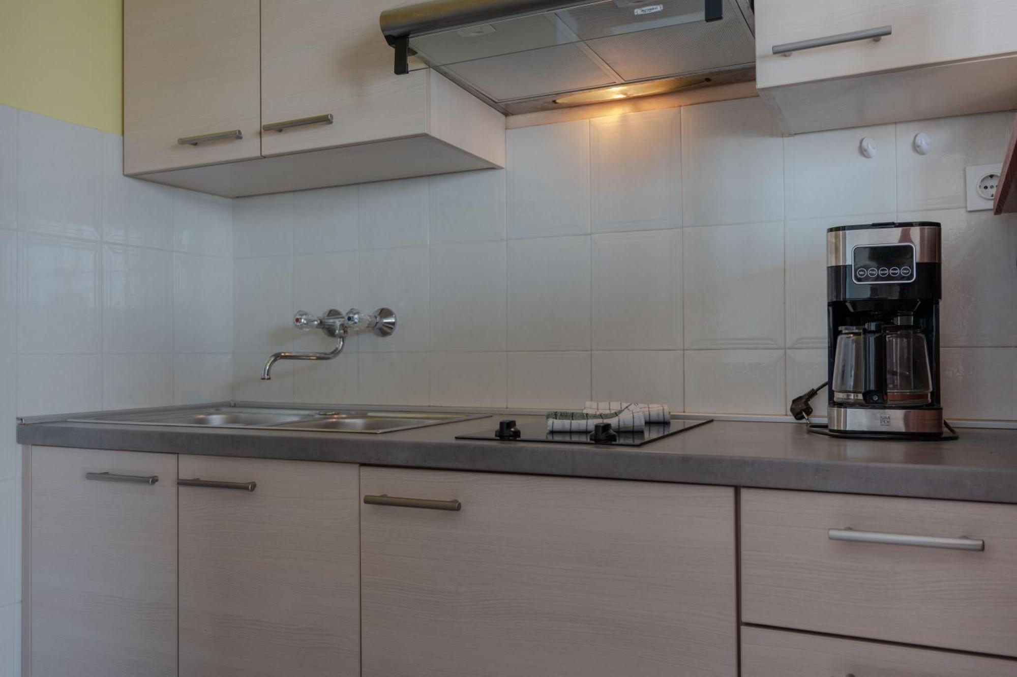 Alex Apartment Drenje  Bagian luar foto